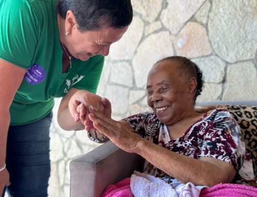 SEMAS PROMOVE AÇÕES DE CUIADO E BEM-ESTAR A IDOSOS EM LARES DA ADMINISTRAÇÃO PRIVADA